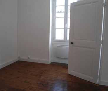 Location Appartement 2 pièces 31m² COGNAC 16100 - Photo 2