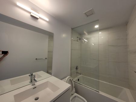 For Lease - 38 Honeycrisp Crescent Unit# 801, Vaughan, Ontario - Photo 4