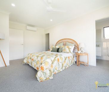 Large Home Close to all Your Family's Needs!! - Photo 4