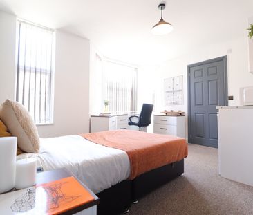 Room in a Shared House, King Richard St, CV2 - Photo 4