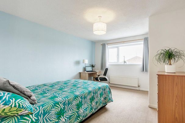 4 bedroom terraced house to rent - Photo 1