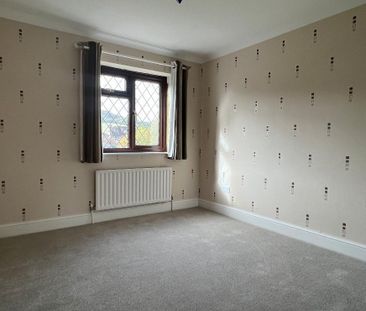 4 bedroom detached house to rent - Photo 2