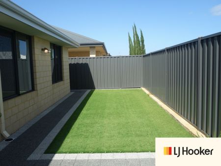Neat 4 x 2 Home in Alkimos - Photo 3