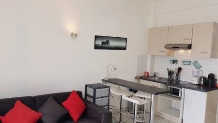 Location appartement meublé Golfe Juan - Photo 4