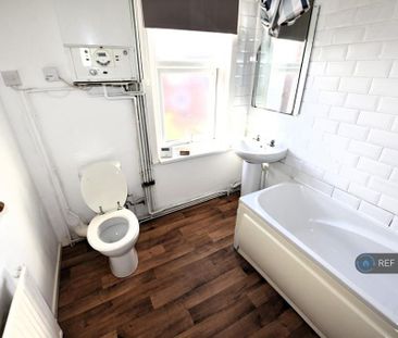 2 bedroom end of terrace house to rent - Photo 6