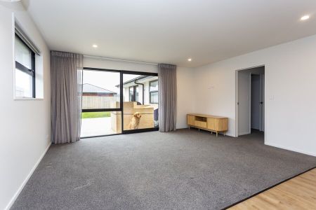 Modern 4-bedroom family home in Rolleston. - Photo 3