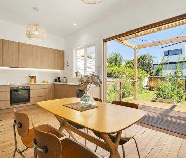 Three Bedroom House - Photo 4