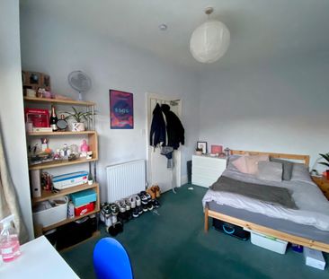 6 Bed Terraced House, Tennyson Road, SO17 - Photo 4