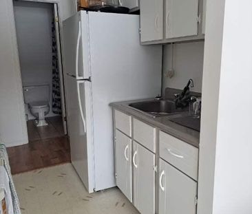 4 1/2 lévis centre-ville UQAR, CFP lévis - Photo 2
