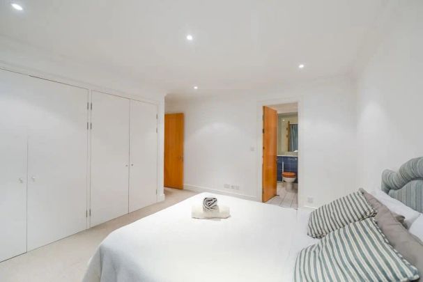 2 bedroom flat in Star Place - Photo 1