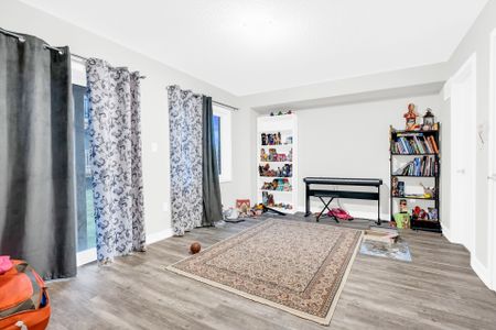 For Lease - 1317 Shevchenko Boulevard, Oakville, Ontario - Photo 2