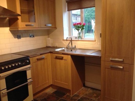 2 bedroom terraced house to rent - Photo 1