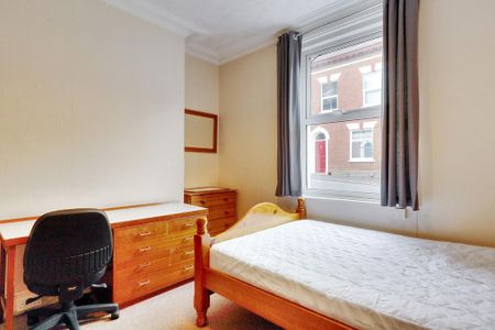 5 bedroom terraced house to rent - Photo 5