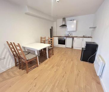 1 bedroom flat to rent - Photo 6