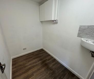 House to rent - Photo 4