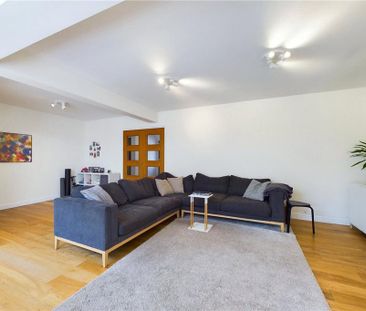 4 bedroom semi-detached house to rent - Photo 5