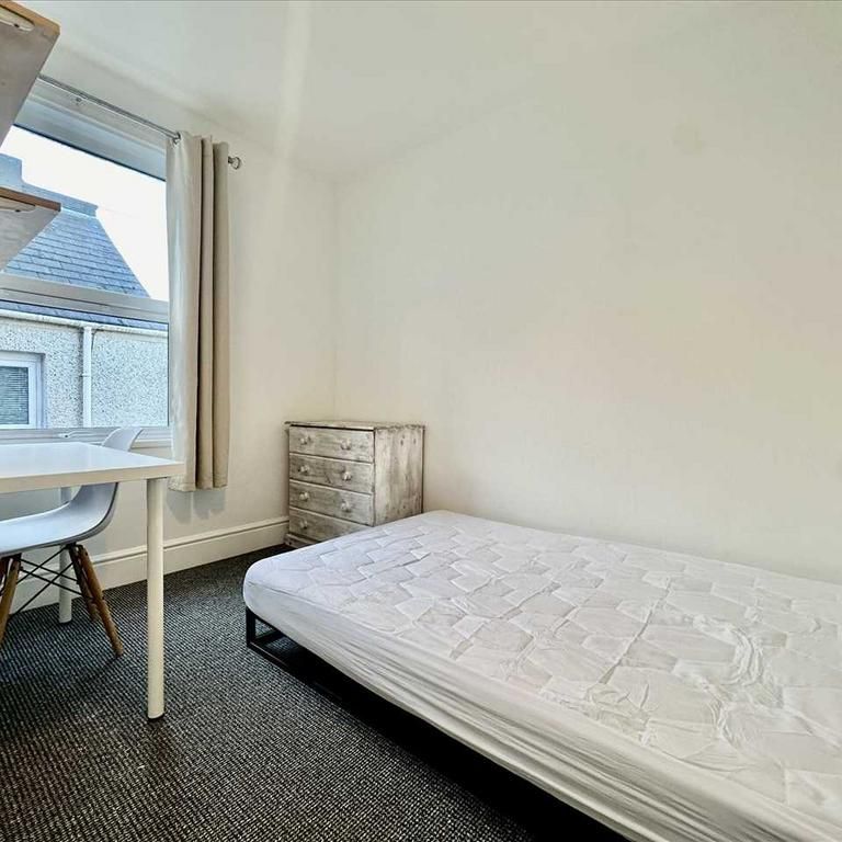 4 bedroom house share to rent - Photo 1