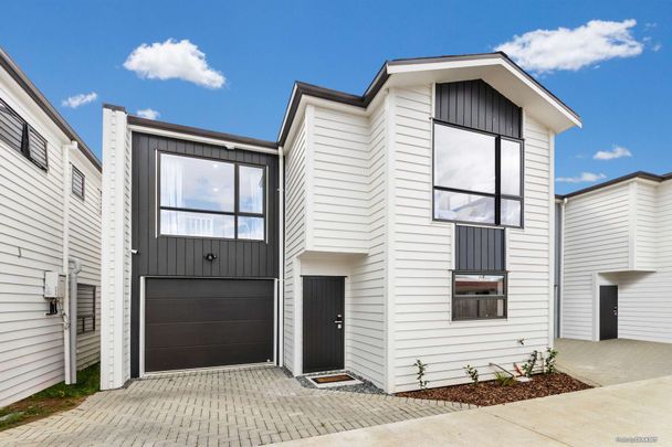 Spacious Four Bedroom Home Mangere East! - Photo 1