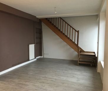 Location Appartement 5 pièces 74m² AURILLAC 15000 - Photo 2