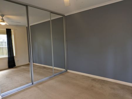 Large and Well Presented Family Home. - Photo 3