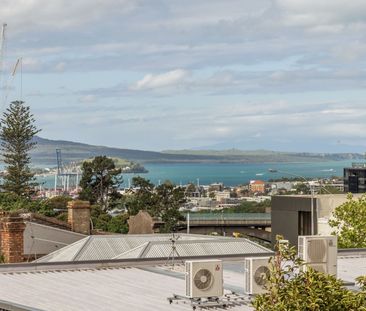 City Fringe - Fully Furnished with Panoramic Views - Photo 4