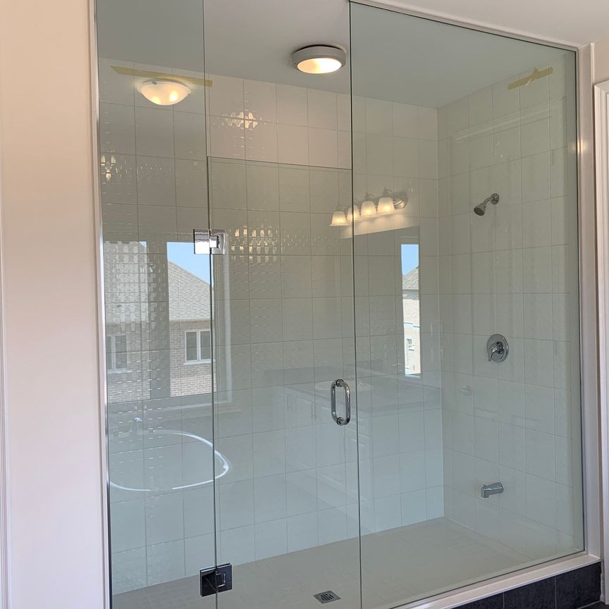 For Lease - 38 Hayeraft Street, Whitby, Ontario - Photo 1