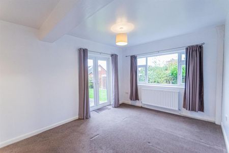 3 bedroom bungalow to rent - Photo 4