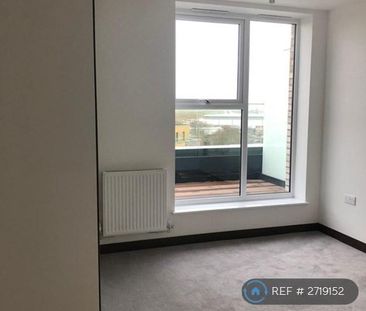 2 bedroom penthouse to rent - Photo 3