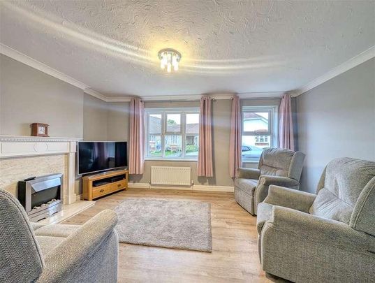 Meadow Close, Elmstead, Colchester, CO7 - Photo 1