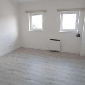 Long Road, Canvey Island, SS8 - Photo 2