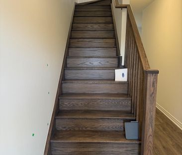 For Lease - 29 Yellow Rail Crescent, Brampton, Ontario - Photo 3