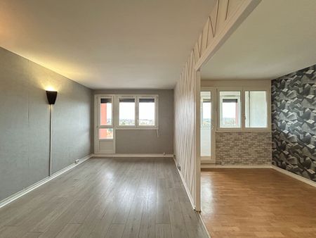 APPARTEMENT T4 - TINQUEUX - Photo 3