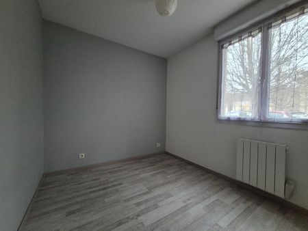 Location Appartement 3 pièces 53m² MACON 71000 - Photo 4
