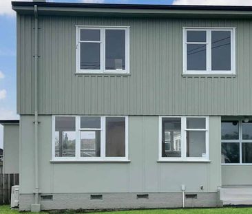 Bulls - Three Bedrooms - Photo 1