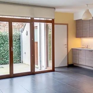 Aangenaam huis volledig gerenoveerd - Photo 1