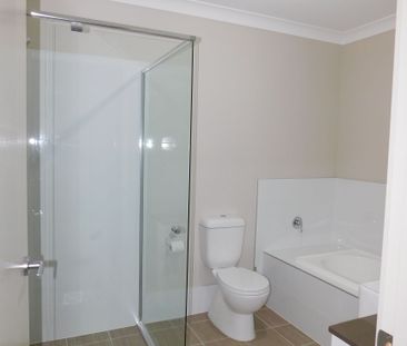 Modern Family Home - Photo 6