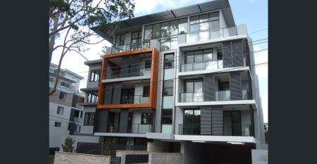 Penthouse Style Living. ENVIOUS LIFESTYLE. High Cathedral ceiling - Photo 3