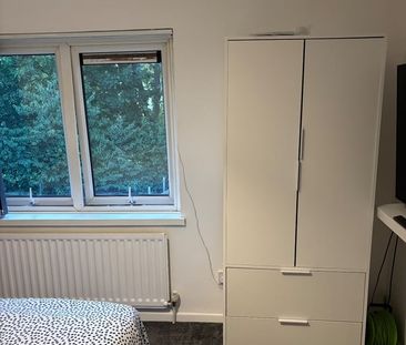 Room in a Shared House, Hipwell Crescent, LE4 - Photo 6
