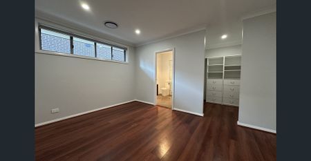 Spacious and Beautifully Designed Family Home - Photo 3