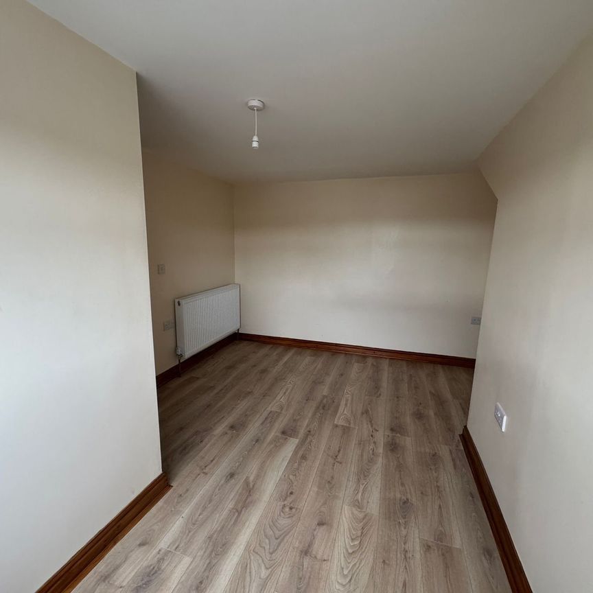 Laisteridge Lane, Bradford - Photo 1