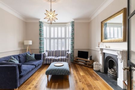 5 bedroom semi-detached house to rent - Photo 2