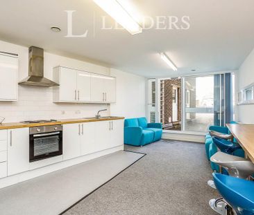 1 bedroom in a house share to rent - Photo 5