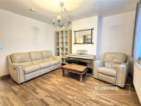 Armstrong Crescent, New Barnet, EN4 - Photo 2