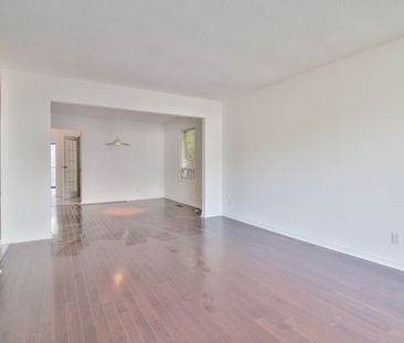 For Lease - 18 Dervock Crescent, Toronto, Ontario - Photo 4