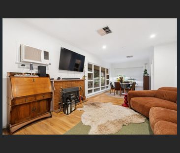 Big Block, Big Entertaining, Brilliant Location! - Photo 3