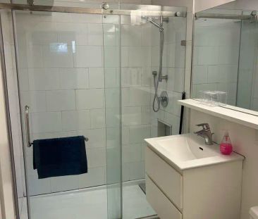 25 Santa Barbara Road, Toronto, Ontario, Canada, M2N 2C8 — Furnishe... - Photo 5