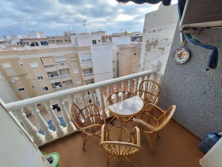 Ref.7085 One-bedroom apartment in Torrevieja - Photo 2