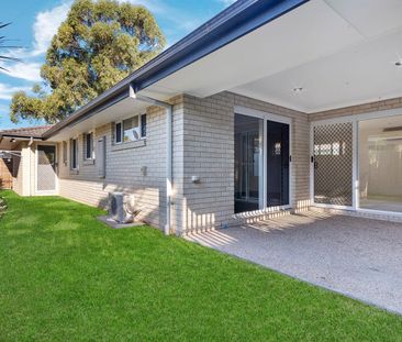 22 Worchester Cres, Wakerley QLD 4154 - House For Rent | Domain - Photo 2