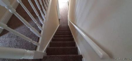 3 bedroom property to rent in Grimsby - Photo 2