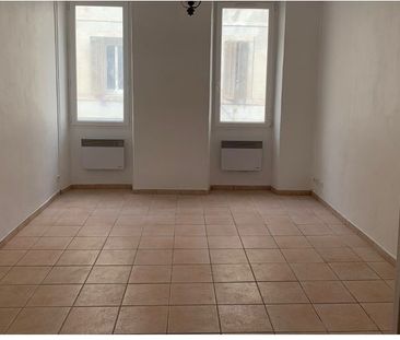 Appartement 2 pièces 33m2 MARSEILLE 3EME 600 euros - Photo 1